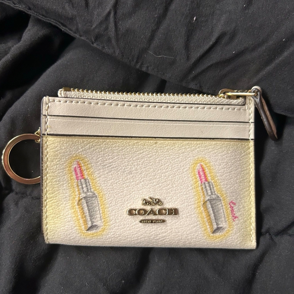 Coach Cream Card Holder with Lipstick Design